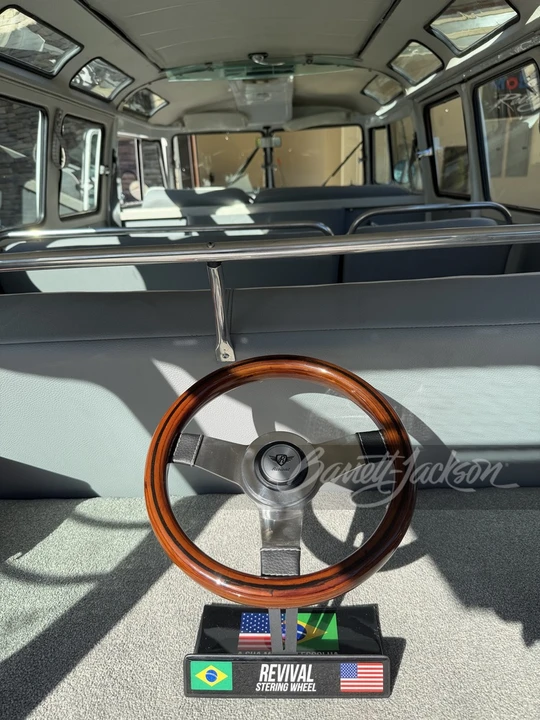 1973 Volkswagen Split-Window Bus - Image 21 of 24