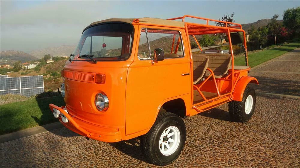 1973 Volkswagen Bay-Window Bus - Image 2 of 5