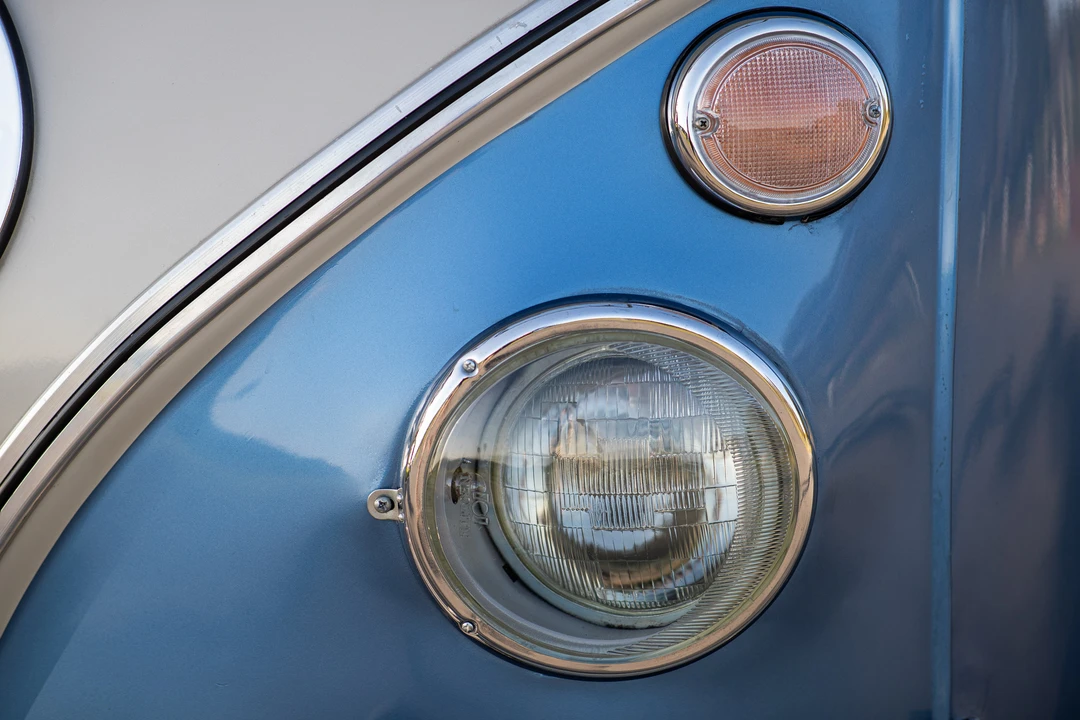 1973 Volkswagen Split-Window Bus - Image 26 of 31