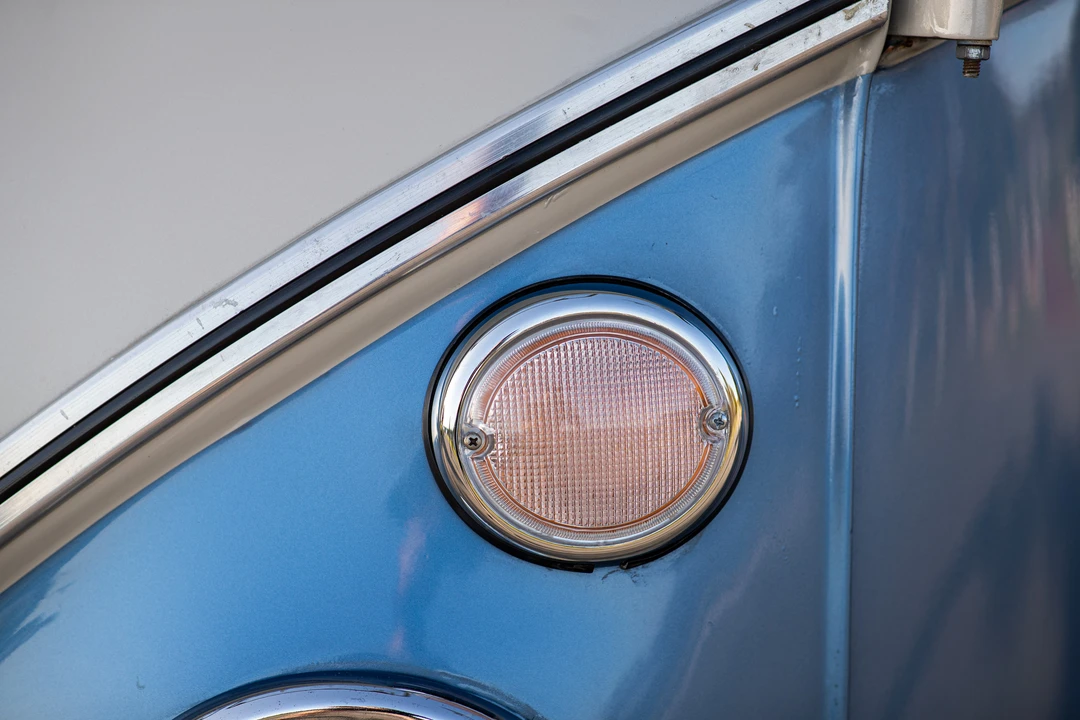 1973 Volkswagen Split-Window Bus - Image 27 of 31