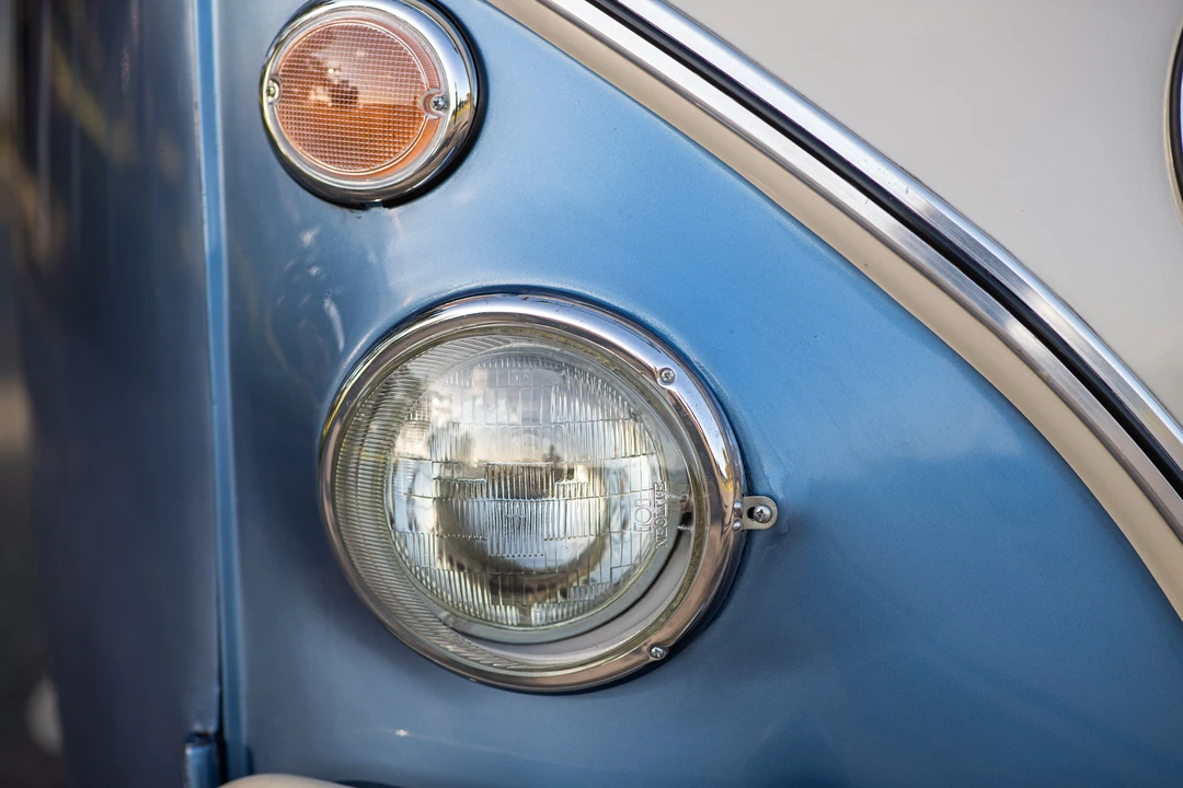1973 Volkswagen Split-Window Bus - Image 29 of 31