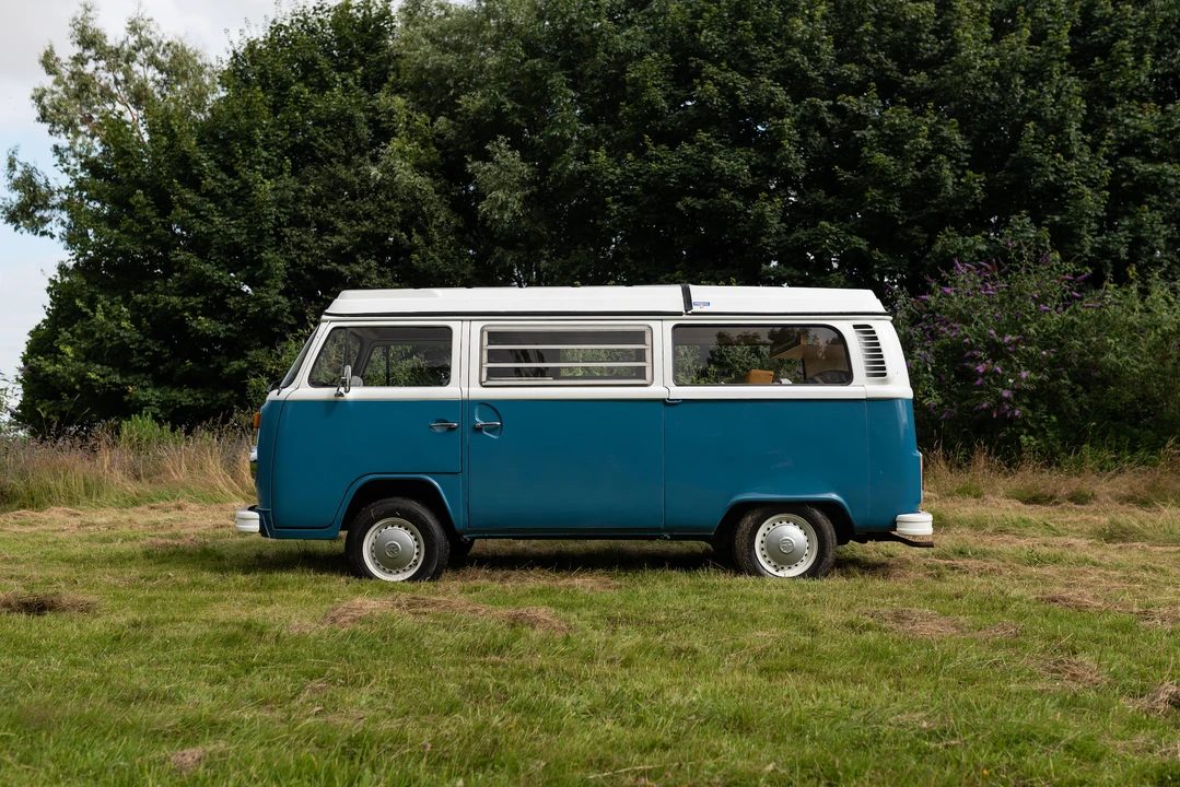 1973 Volkswagen Bay-Window Camper - Image 11 of 31