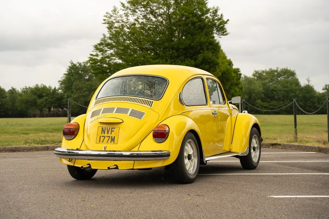 1973 Volkswagen Super Beetle - Image 10 of 30