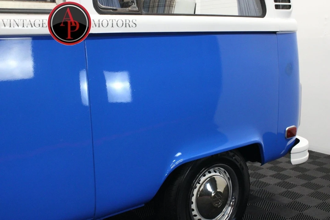 1973 Volkswagen Bay-Window Camper - Image 11 of 12