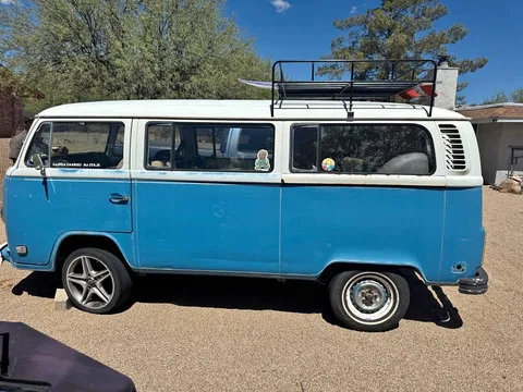 1973 Volkswagen Bay Window Camper Bus