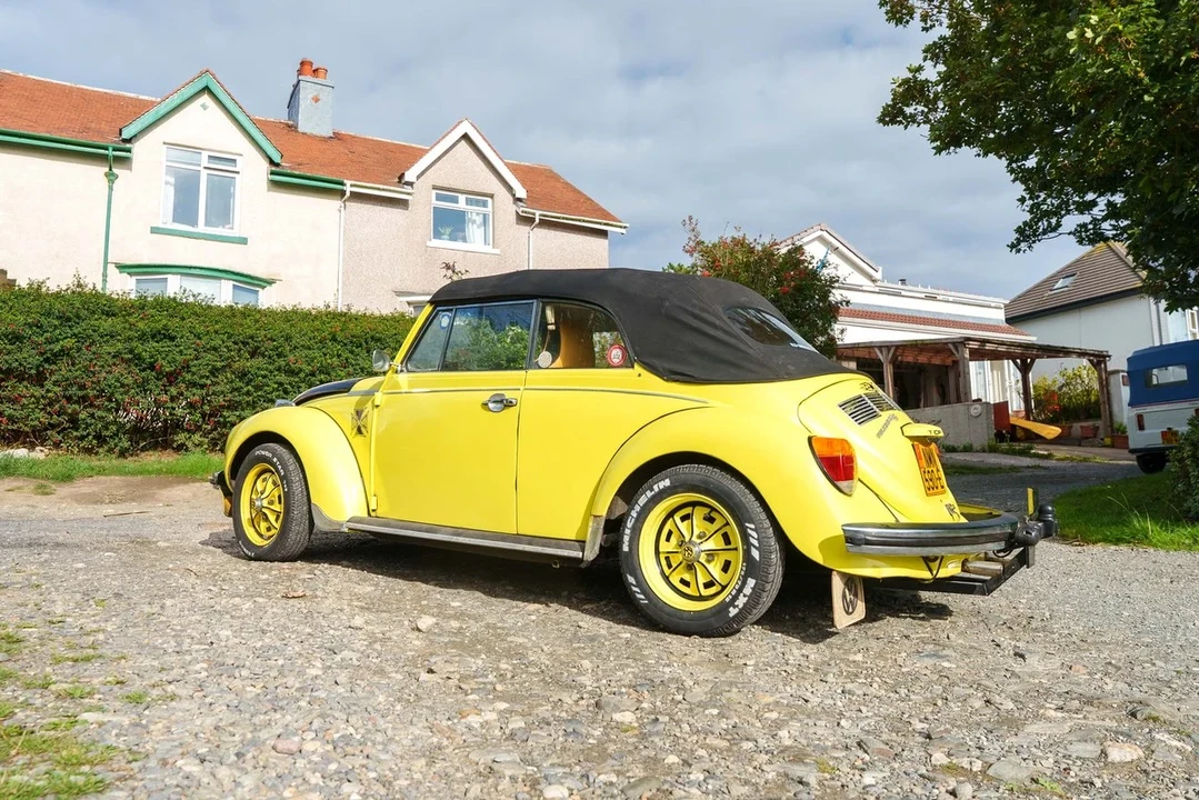 1973 Volkswagen Super Beetle - Image 13 of 31