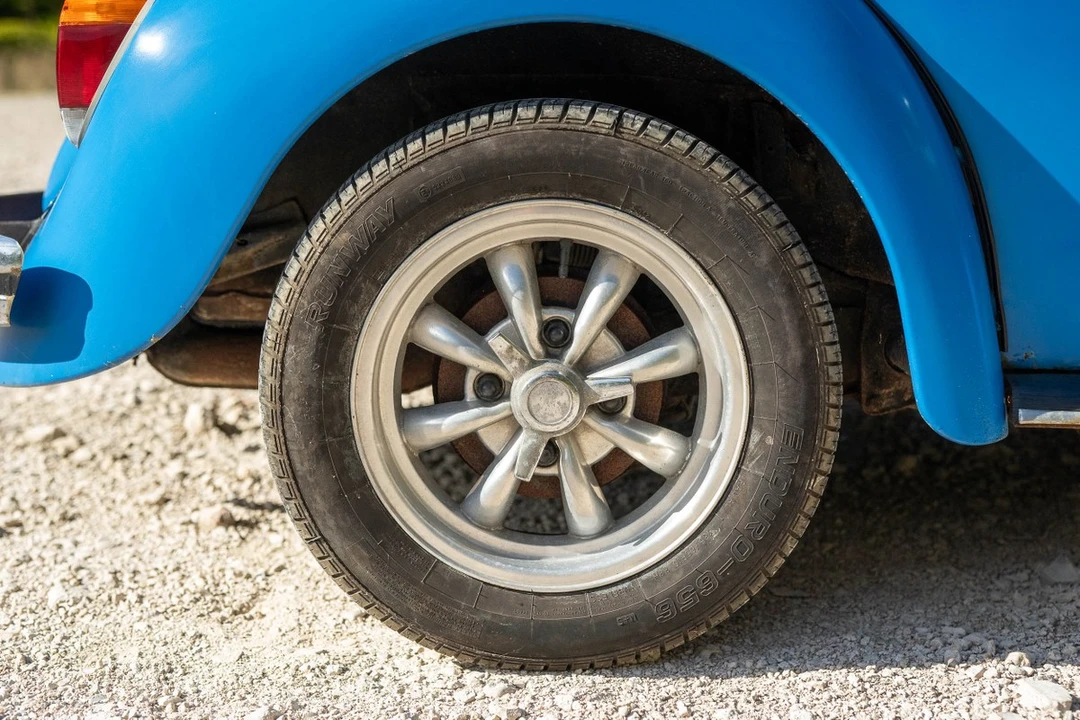 1973 Volkswagen Super Beetle - Image 16 of 30