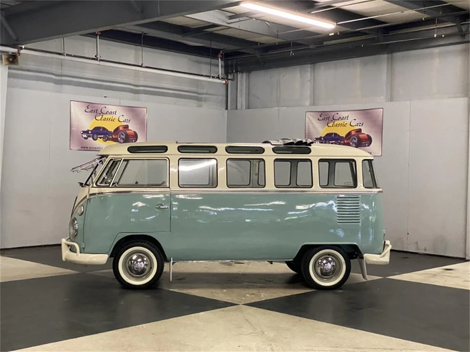 1973 Volkswagen Bay-Window Bus - Image 13 of 31