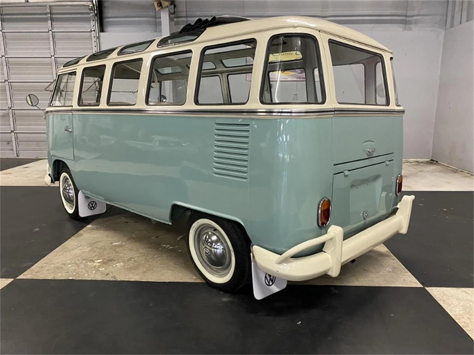 1973 Volkswagen Bay-Window Bus - Image 10 of 31