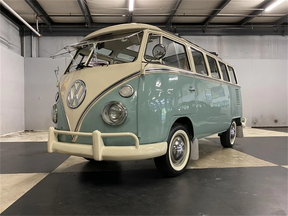 1973 Volkswagen Bay-Window Bus - Image 14 of 31