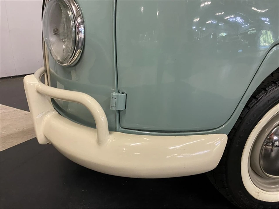 1973 Volkswagen Bay-Window Bus - Image 15 of 31