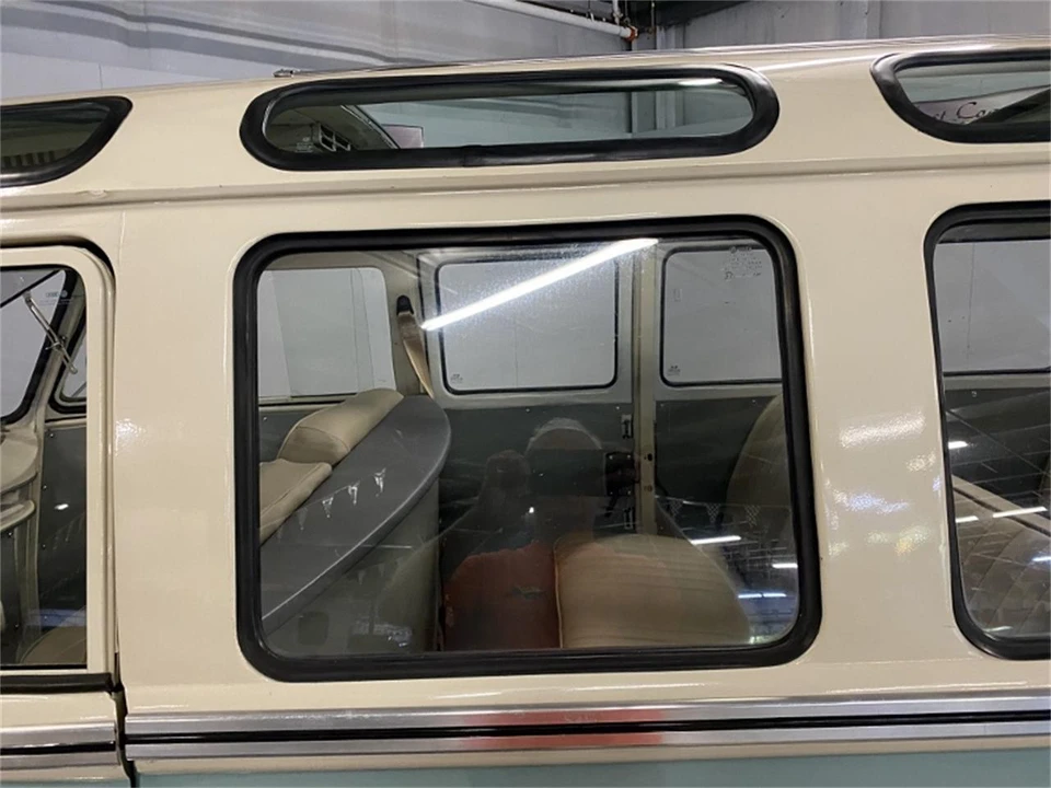 1973 Volkswagen Bay-Window Bus - Image 23 of 31