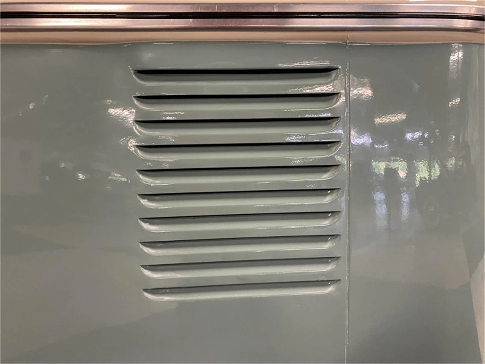 1973 Volkswagen Bay-Window Bus - Image 27 of 31