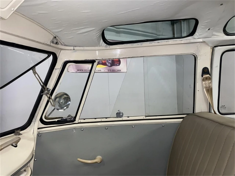 1973 Volkswagen Bay-Window Bus - Image 31 of 31