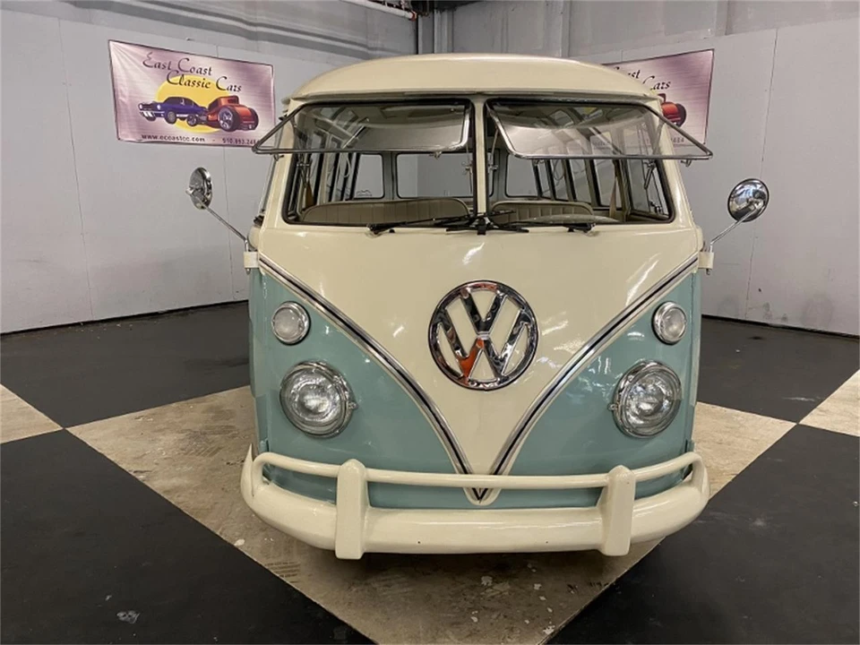 1973 Volkswagen Bay-Window Bus - Image 3 of 31