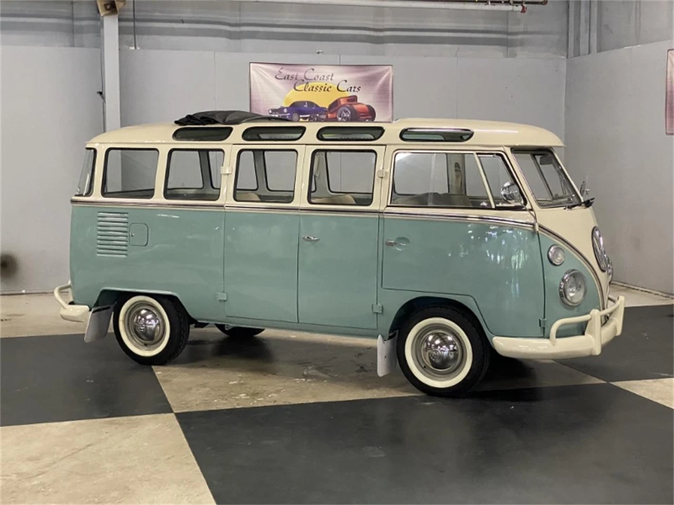 1973 Volkswagen Bay-Window Bus - Image 4 of 31