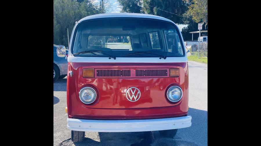 1973 Volkswagen Bay-Window Bus - Image 14 of 17