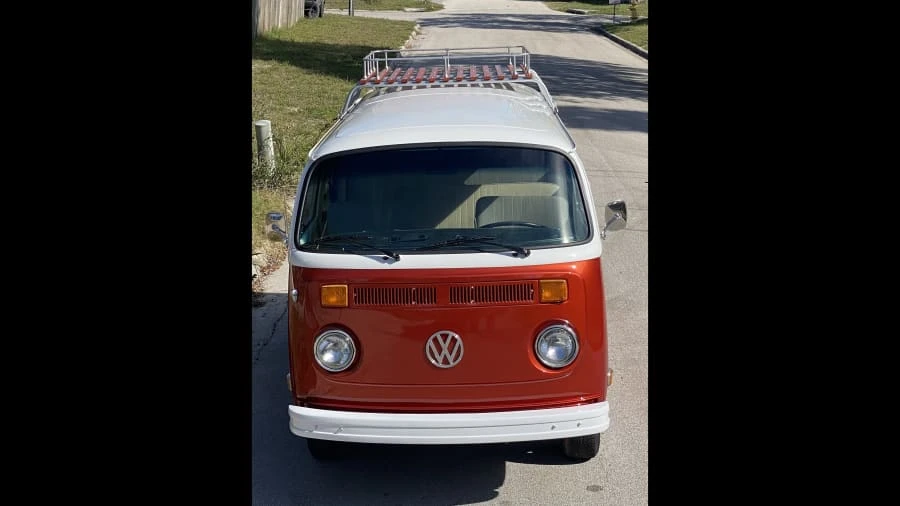 1973 Volkswagen Bay-Window Bus - Image 16 of 17