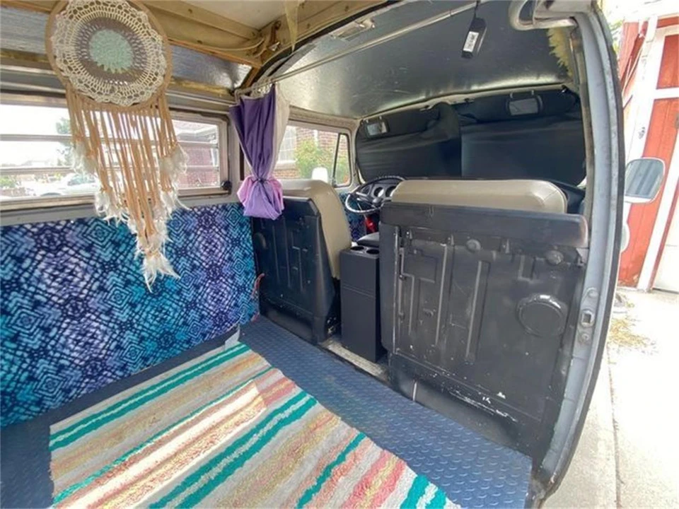 1973 Volkswagen Bay-Window Bus - Image 5 of 17