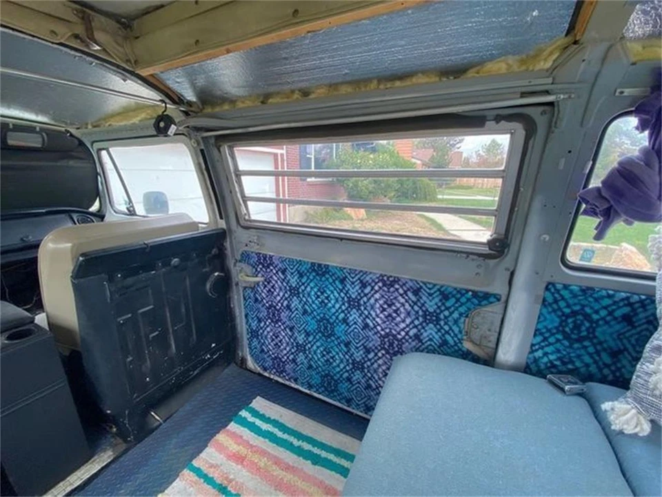 1973 Volkswagen Bay-Window Bus - Image 9 of 17