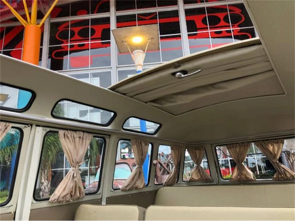 1973 Volkswagen Bay-Window Bus - Image 10 of 11