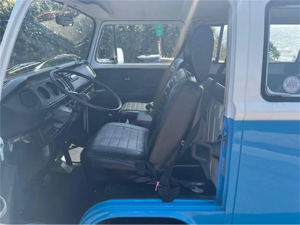 1973 Volkswagen Bay-Window Bus - Image 2 of 7