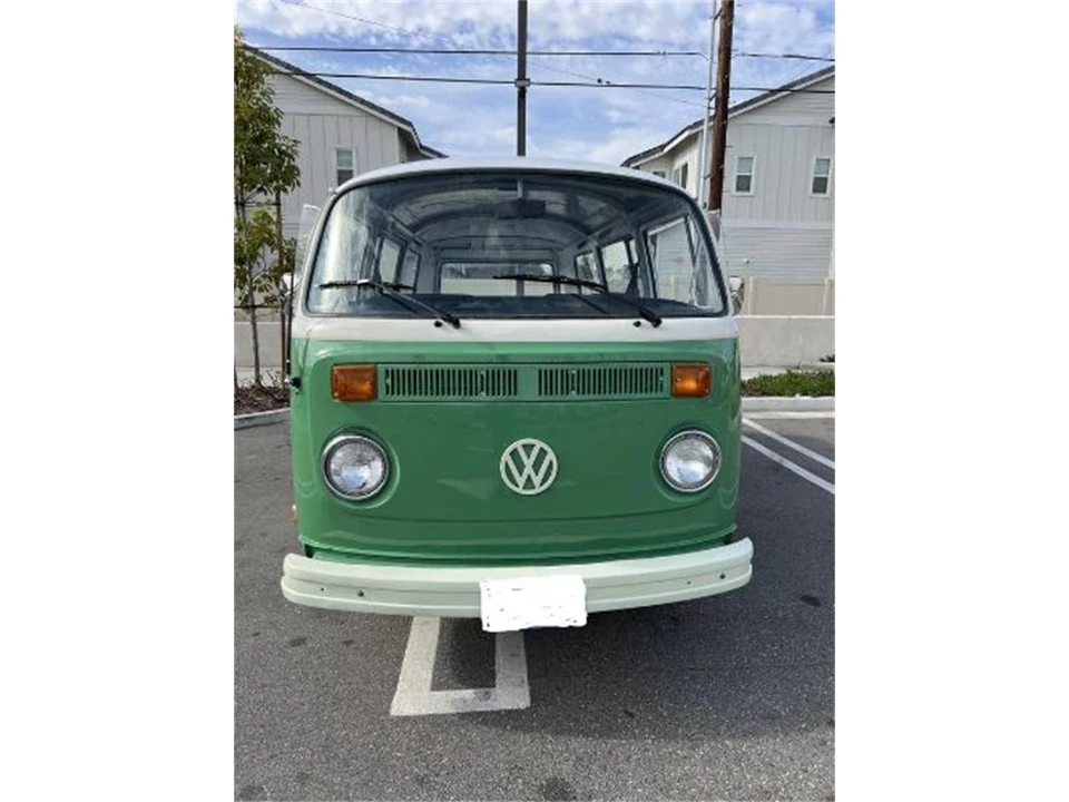 1973 Volkswagen Bay-Window Bus - Image 4 of 13