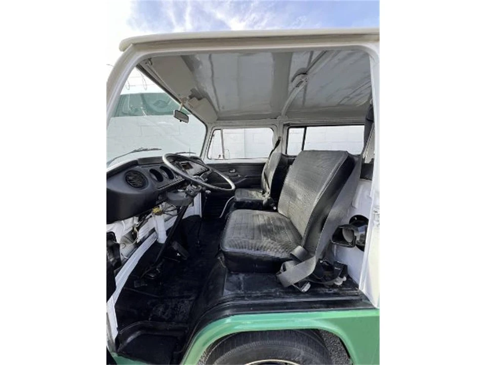 1973 Volkswagen Bay-Window Bus - Image 5 of 13