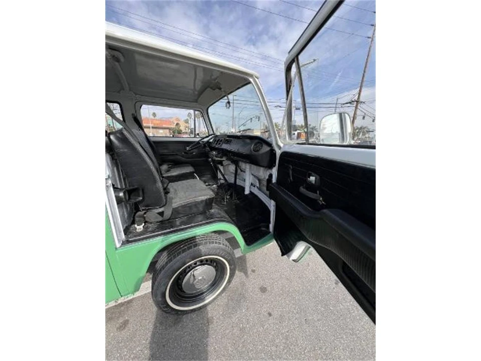 1973 Volkswagen Bay-Window Bus - Image 11 of 13