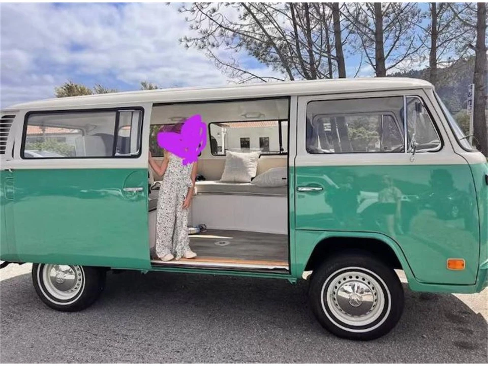 1973 Volkswagen Bay-Window Bus - Image 3 of 7