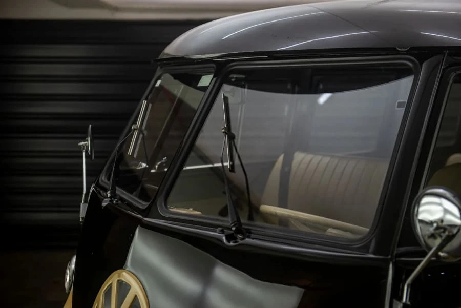 1973 Volkswagen Bay-Window Bus - Image 3 of 20