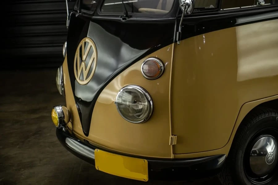 1973 Volkswagen Bay-Window Bus - Image 7 of 20