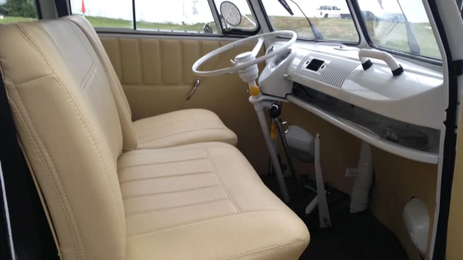 1973 Volkswagen Bay-Window Bus - Image 5 of 12