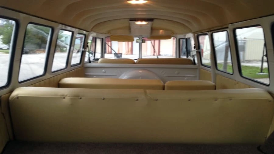 1973 Volkswagen Bay-Window Bus - Image 8 of 12