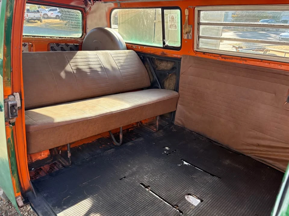 1973 Volkswagen Bay-Window Bus - Image 5 of 9