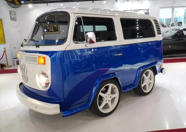 1973 Volkswagen Bay-Window Bus - Image 3 of 12