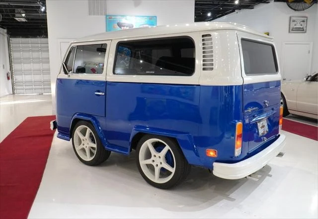 1973 Volkswagen Bay-Window Bus - Image 5 of 12