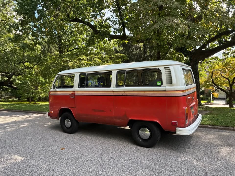1973 Volkswagen Bay-Window Bus - Image 3 of 10