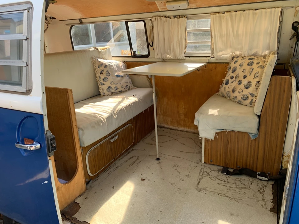 1973 Volkswagen Bay-Window Bus - Image 2 of 7