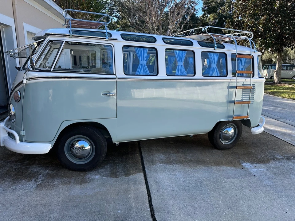 1973 Volkswagen Bay-Window Bus - Image 3 of 21