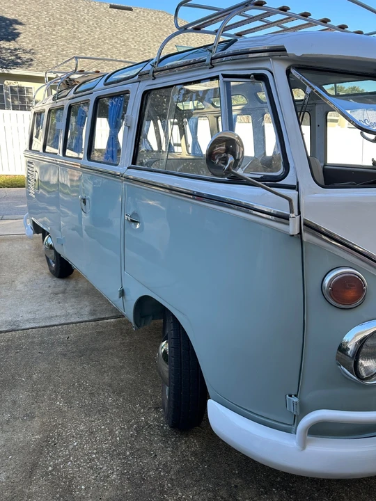 1973 Volkswagen Bay-Window Bus - Image 2 of 21