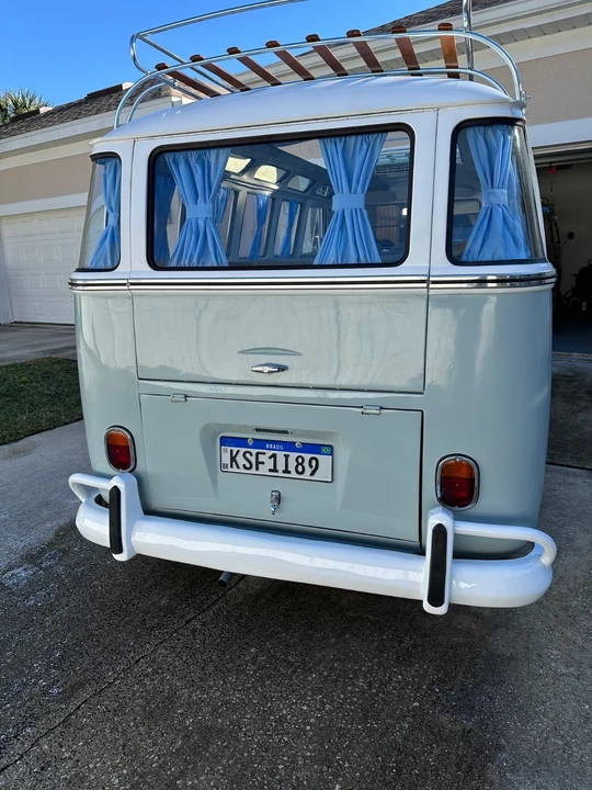 1973 Volkswagen Bay-Window Bus - Image 4 of 21