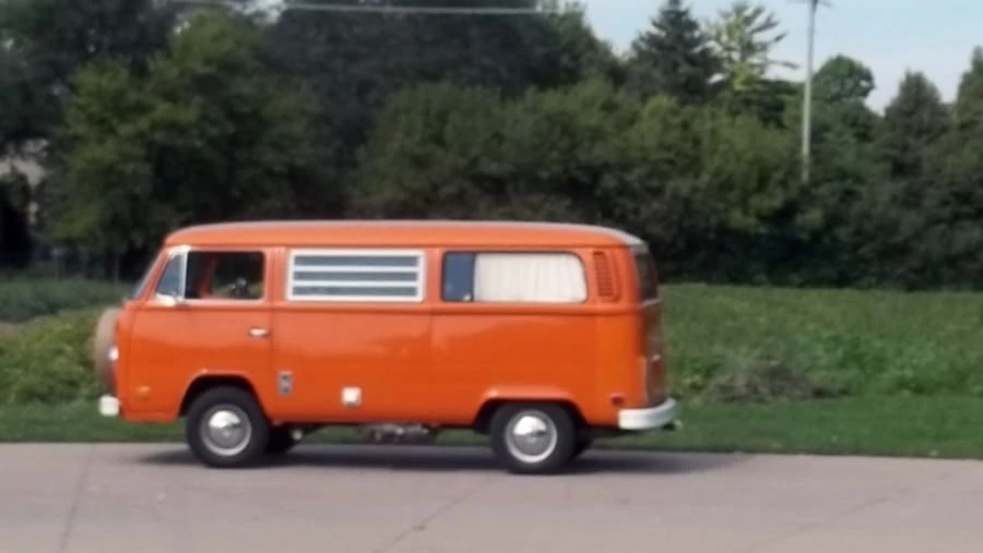 1973 Volkswagen Bay-Window Camper - Image 2 of 11