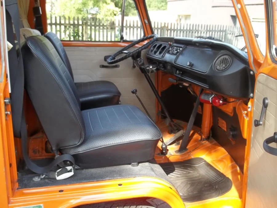 1973 Volkswagen Bay-Window Camper - Image 5 of 11