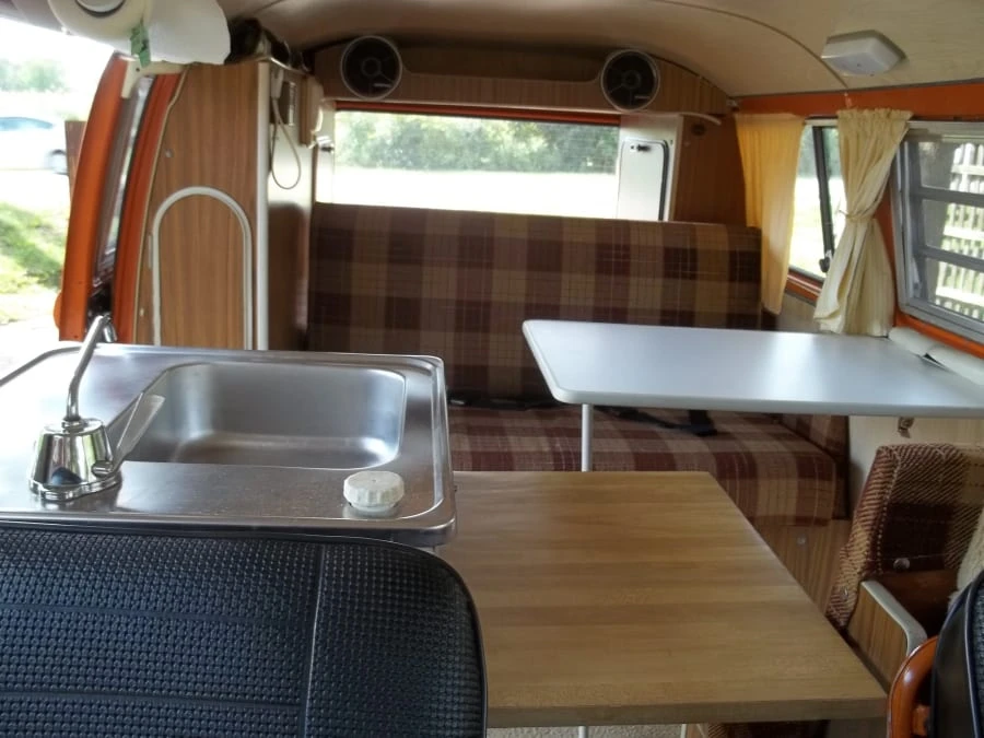 1973 Volkswagen Bay-Window Camper - Image 8 of 11