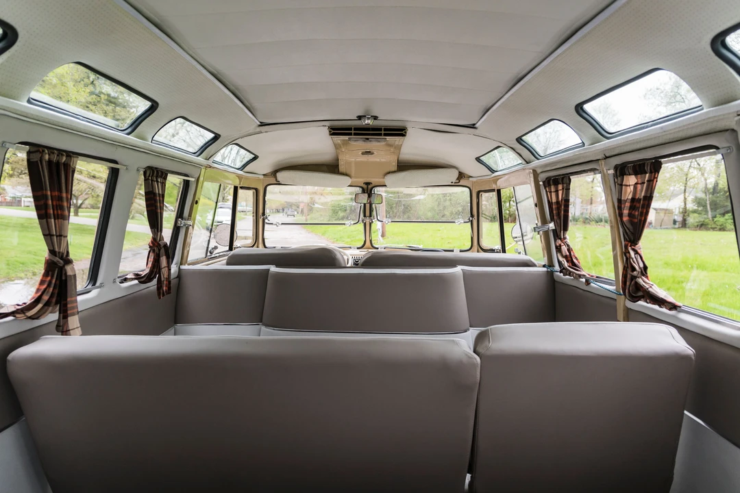 1973 Volkswagen Bay-Window Bus - Image 18 of 31
