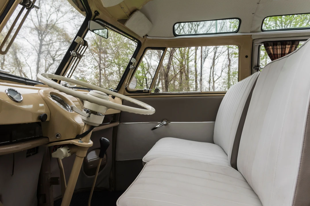 1973 Volkswagen Bay-Window Bus - Image 30 of 31