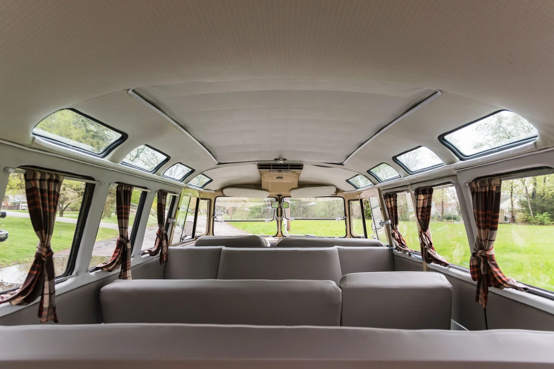 1973 Volkswagen Bay-Window Bus - Image 19 of 31