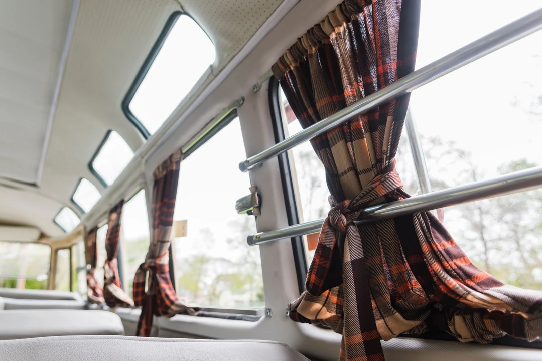 1973 Volkswagen Bay-Window Bus - Image 16 of 31