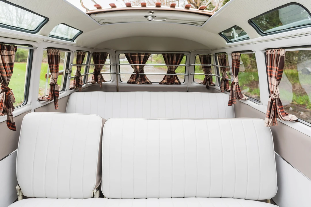 1973 Volkswagen Bay-Window Bus - Image 27 of 31